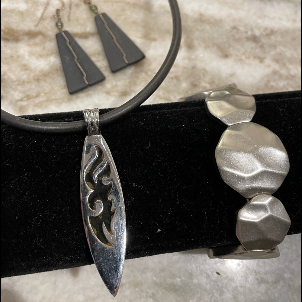 Set of three. Earrings, mood necklace and bracelet.